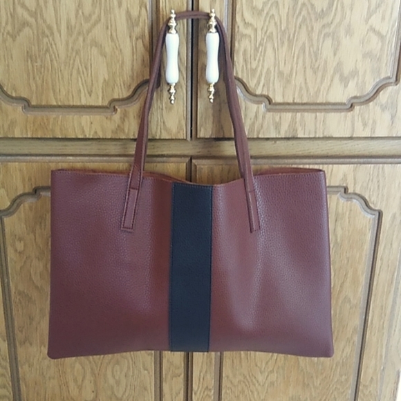 Vince Camuto Handbags - NWOT Vince Camuto Flat Tote